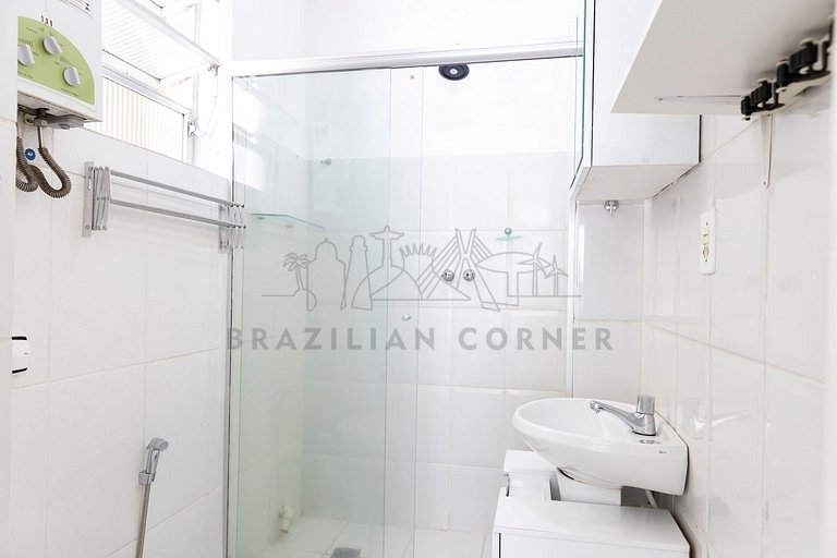 100m da praia, vaga, metrô, AC| Brazilian Corner