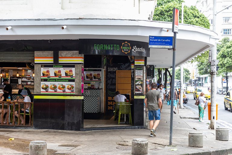 100m from beach, parking, subway |Brazilian Corner