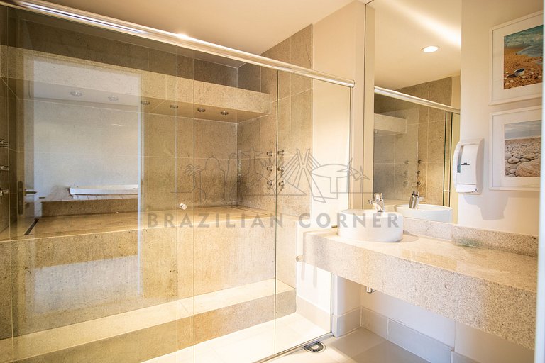 3 bedrooms, pool, AC, 2 parking | Brazilian Corner