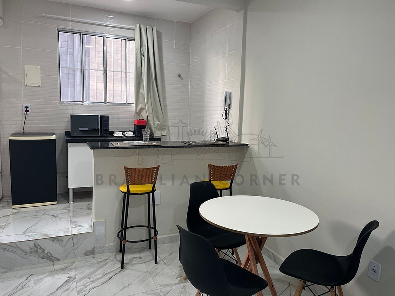 Apartamento c/ Piscina e AC 01 |Brazilian Corner