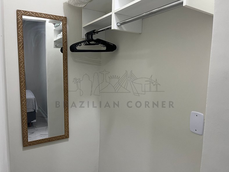 Apartamento c/ Piscina e AC 01 |Brazilian Corner