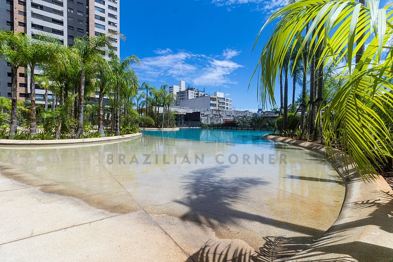 Beach-style pool, AC, parking | Brazilian Corner