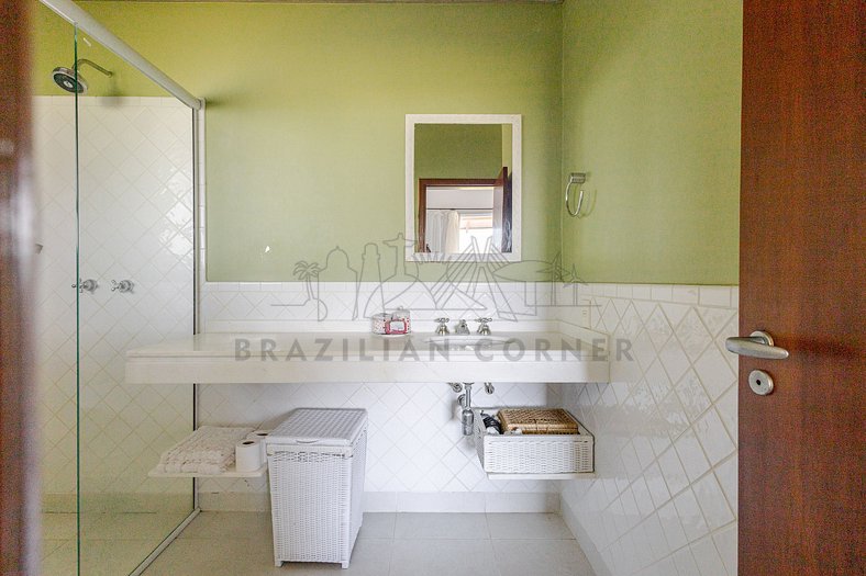 Casa com vista incrível e Jacuzzi|Brazilian Corner