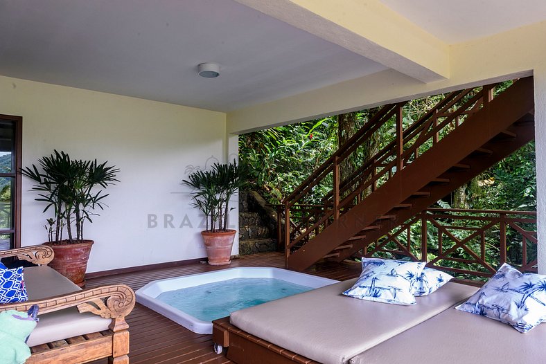 Casa com vista incrível e Jacuzzi|Brazilian Corner