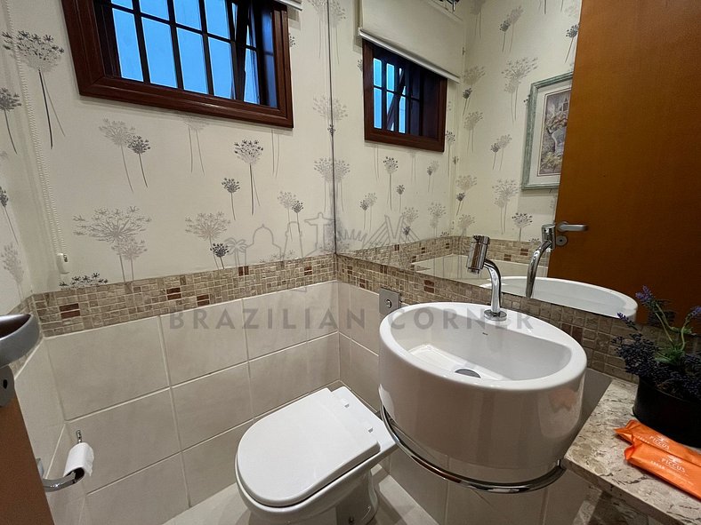 House with 3 Suites, AC, Morumbi| Brazilian Corner