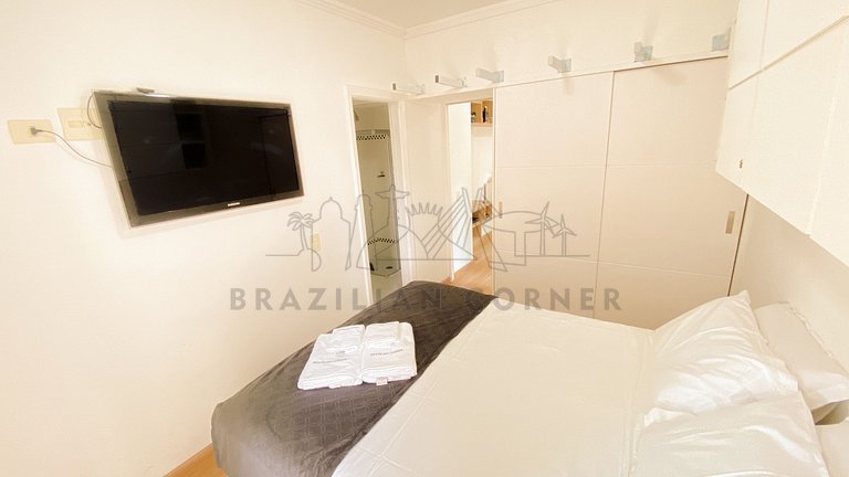 Jacuzzi, AC, park, Av Faria Lima |Brazilian Corner