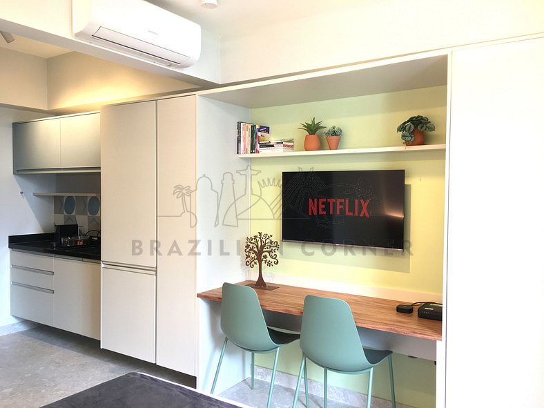 Modern in Pinheiros w/ AC | Brazilian Corner