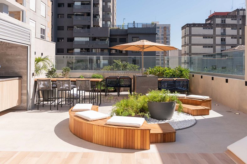 Modern in Pinheiros w/ AC | Brazilian Corner