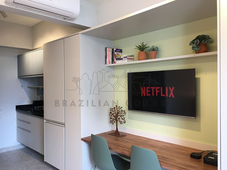 Modern in Pinheiros w/ AC | Brazilian Corner