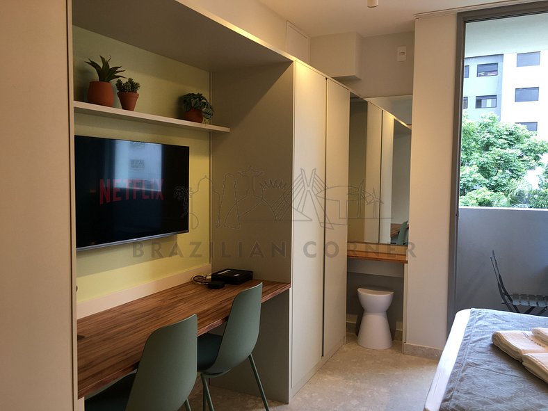 Modern in Pinheiros w/ AC | Brazilian Corner