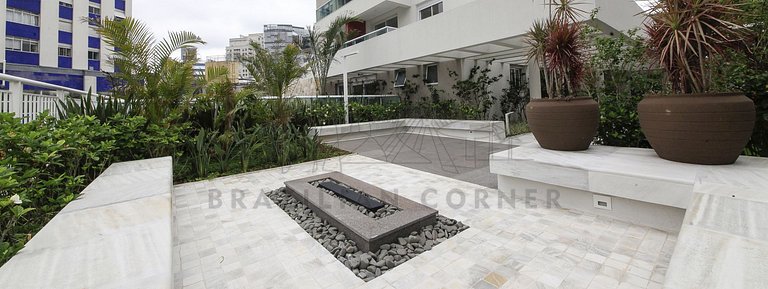 Modern, Pinheiros ,Pool ,AC | Brazilian Corner