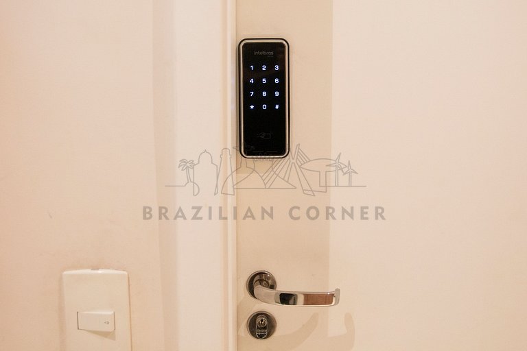 Modern, Pinheiros ,Pool ,AC | Brazilian Corner