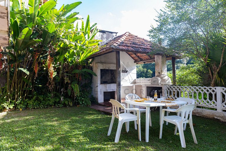 Nature with Pool and fireplace | Brazilian Corner