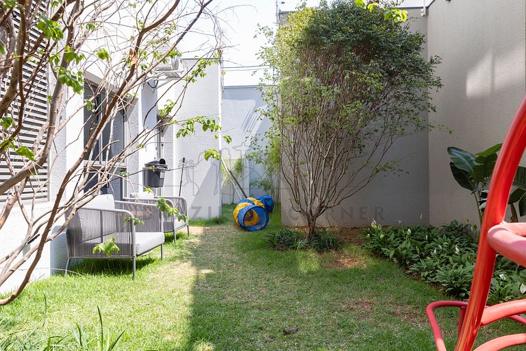 Pinheiros, piscina, academia | Brazilian Corner