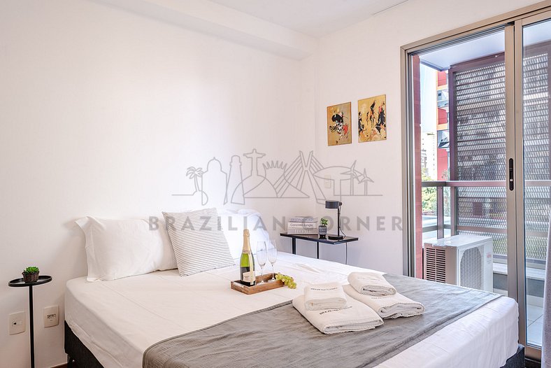 Pinheiros, Pool, AC, parking | Brazilian Corner