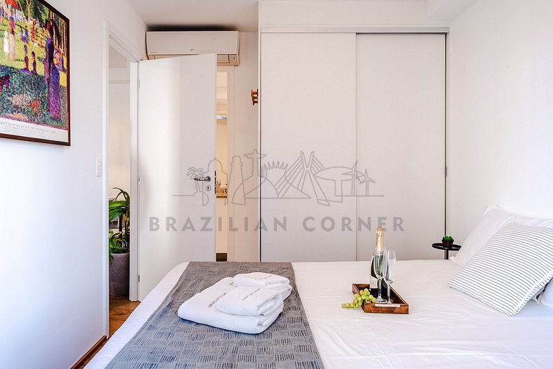 Pinheiros, Pool, AC, parking | Brazilian Corner