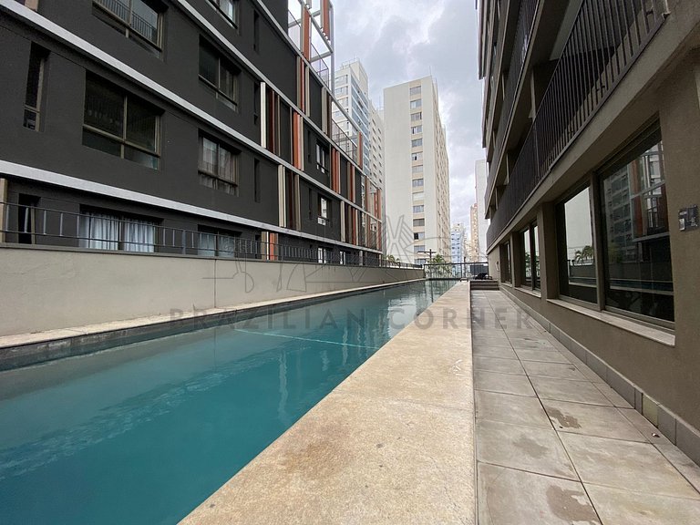 Piscina, academia, AC, Metrô |Brazilian Corner