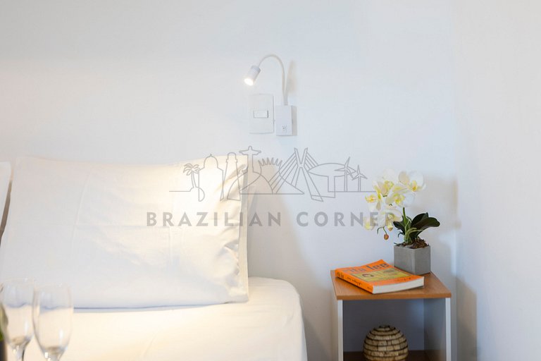 Piscina, academia e Vaga | Brazilian Corner