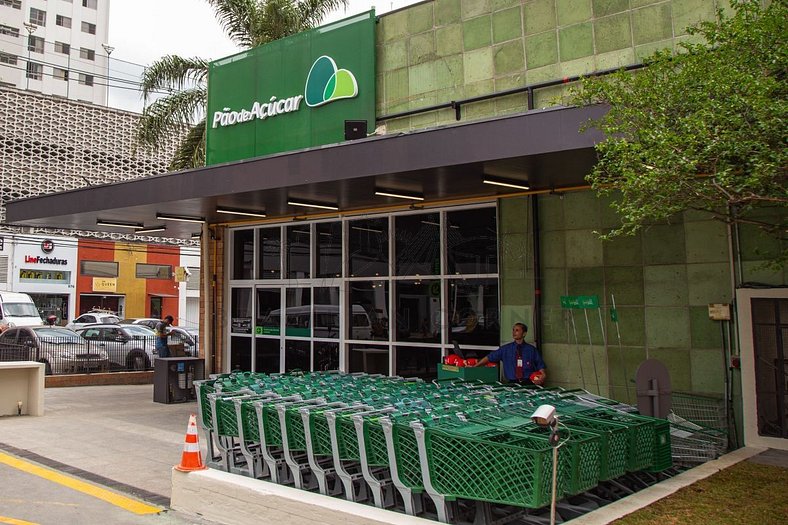 Piscina, metrô, academia | Brazillian Corner