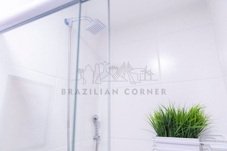 Piscina,academia, metrô|Brazilian Corner