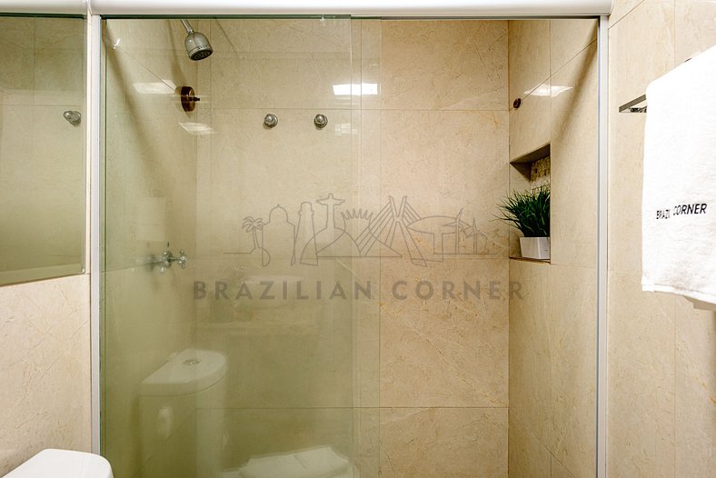 Pool, AC, parking in Itaim Bibi | Brazilian Corner