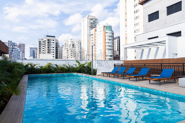 Pool, AC, Pinheiros, Internet| Brazilian Corner