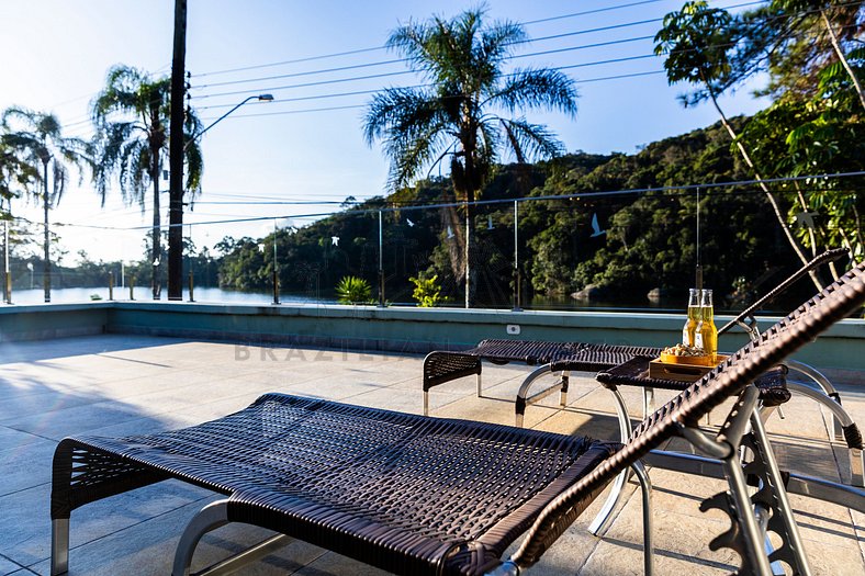 Vista para o Lago , lareira | Brazilian Corner